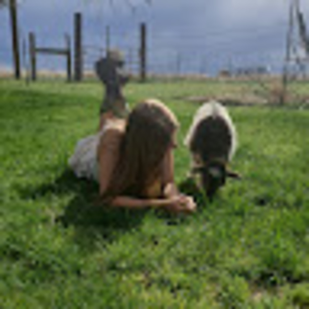 Meet your Posher, Josie